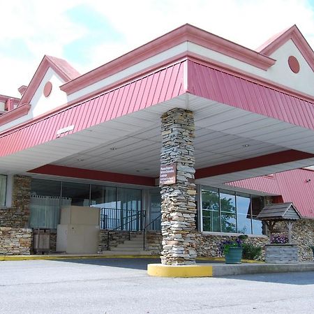 Lancaster Family Resort Smoketown  外观 照片