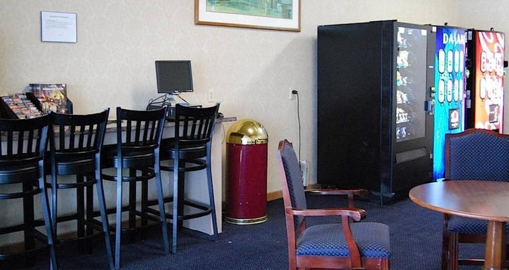 Lancaster Family Resort Smoketown  外观 照片