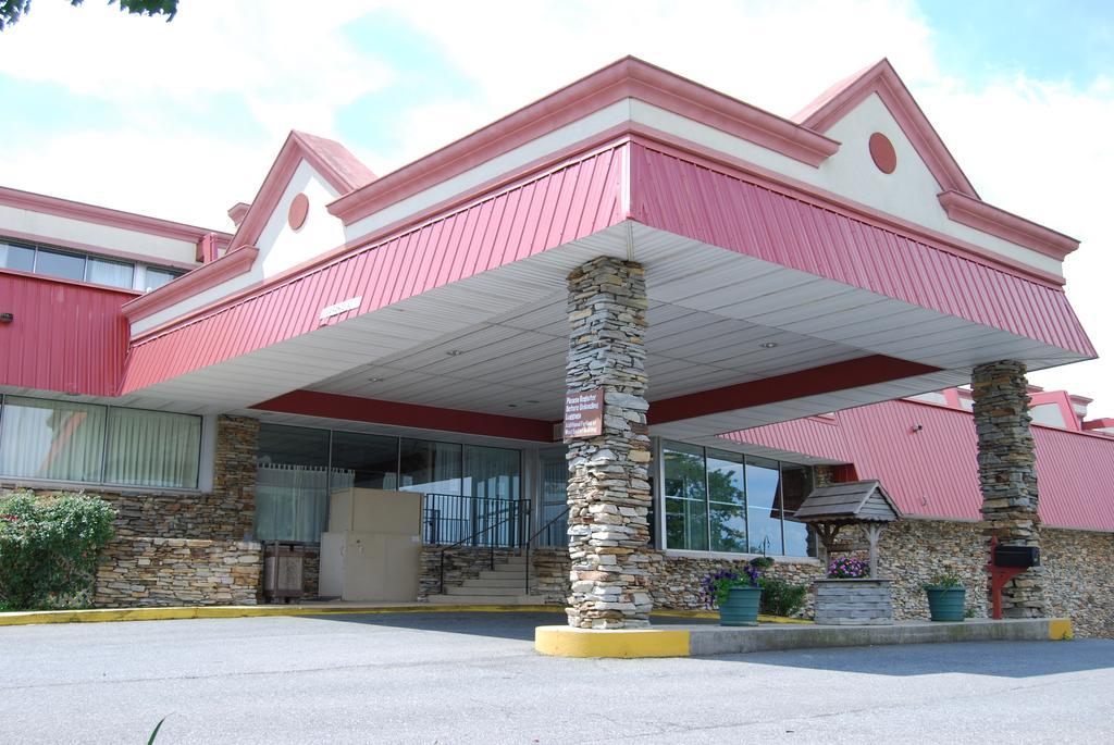 Lancaster Family Resort Smoketown  外观 照片